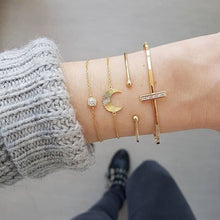 Load image into Gallery viewer, 5 Pcs/ Set Women Bracelets Set Personality Mosaic Crystal Compass Opening Arrow Knot Round Chain  Exquisite Shiny Party Jewelry
