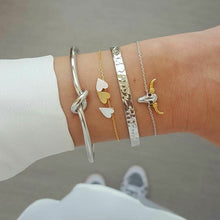 Load image into Gallery viewer, 5 Pcs/ Set Women Bracelets Set Personality Mosaic Crystal Compass Opening Arrow Knot Round Chain  Exquisite Shiny Party Jewelry
